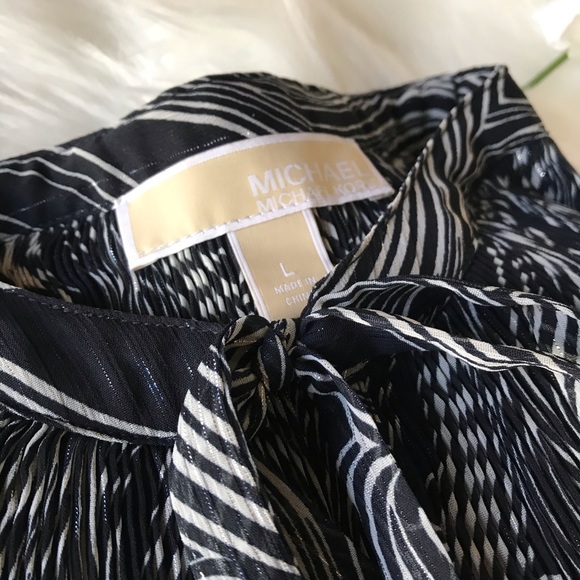 Michael kors blouse - Picture 2 of 7